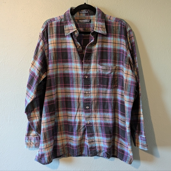 Vintage Van Heusen Plaid Flannel  Button Down Size XL - Picture 1 of 5